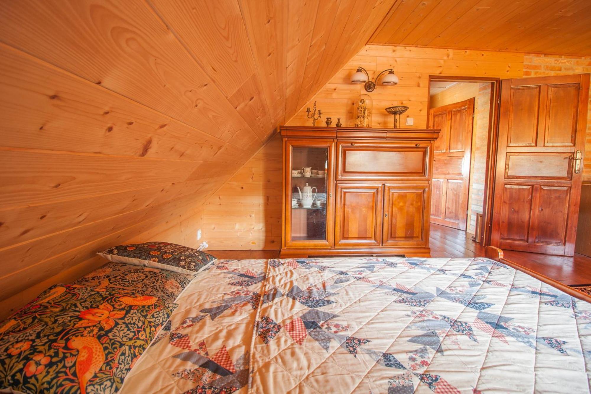 Holiday House Folwark Jelen Poniklica المظهر الخارجي الصورة